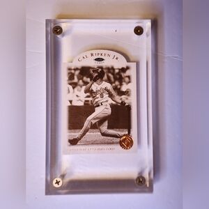 Upper Deck Cal Ripken Die Cut CR1 Limited Edition SP 0144/2131 Hard Plastic Case